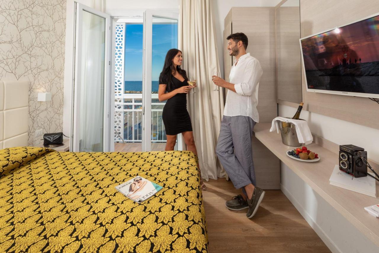 Feel Good Hotel Rimini Exterior photo