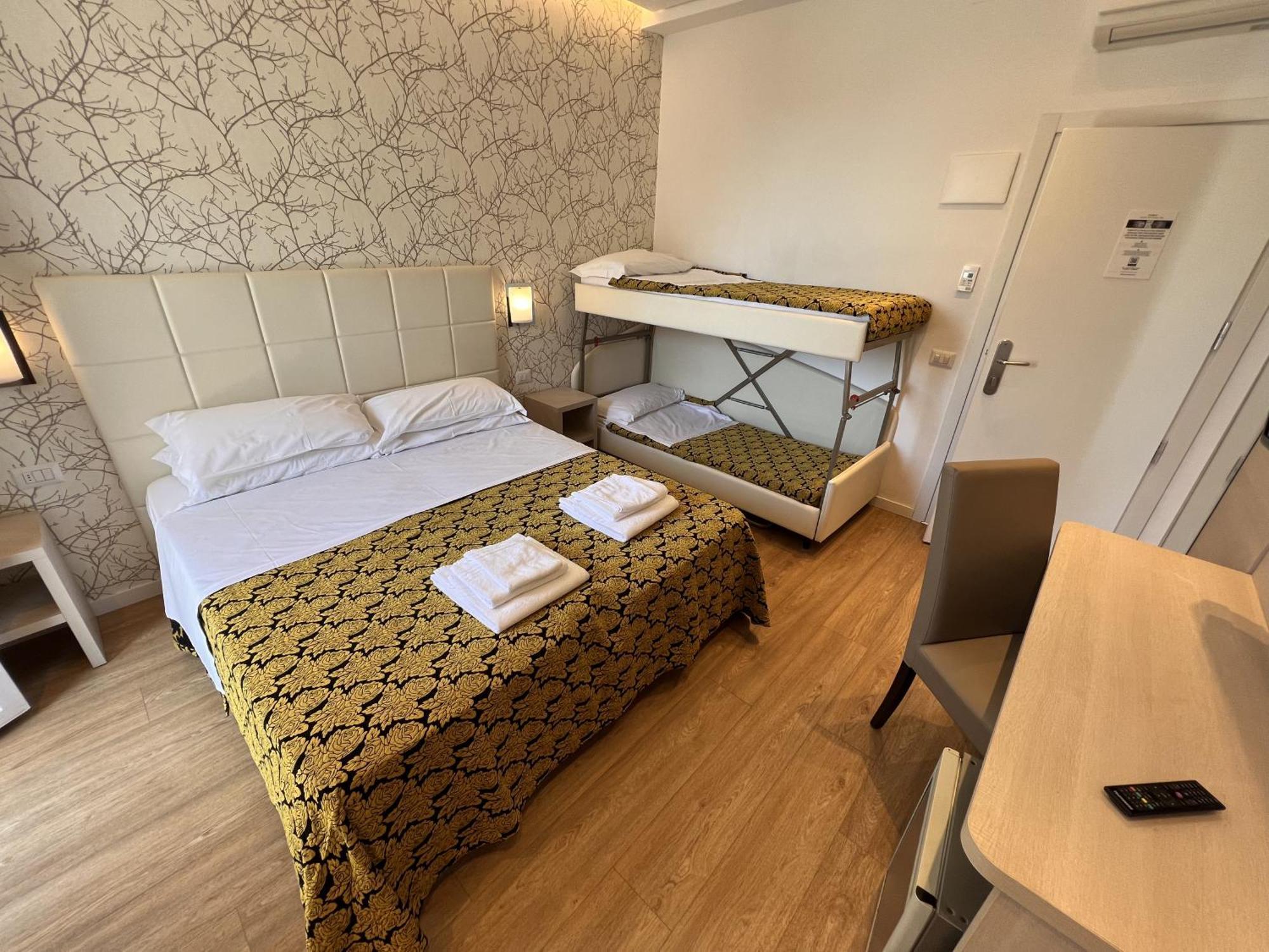 Feel Good Hotel Rimini Room photo